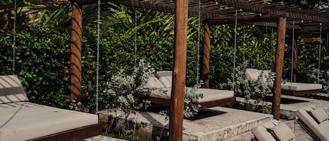 Piscine extérieure, accÚs possible de 8 h à 21 h, cabanas gratuites