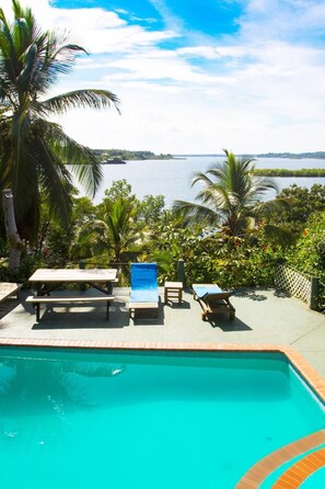 Outdoor pool, sun loungers