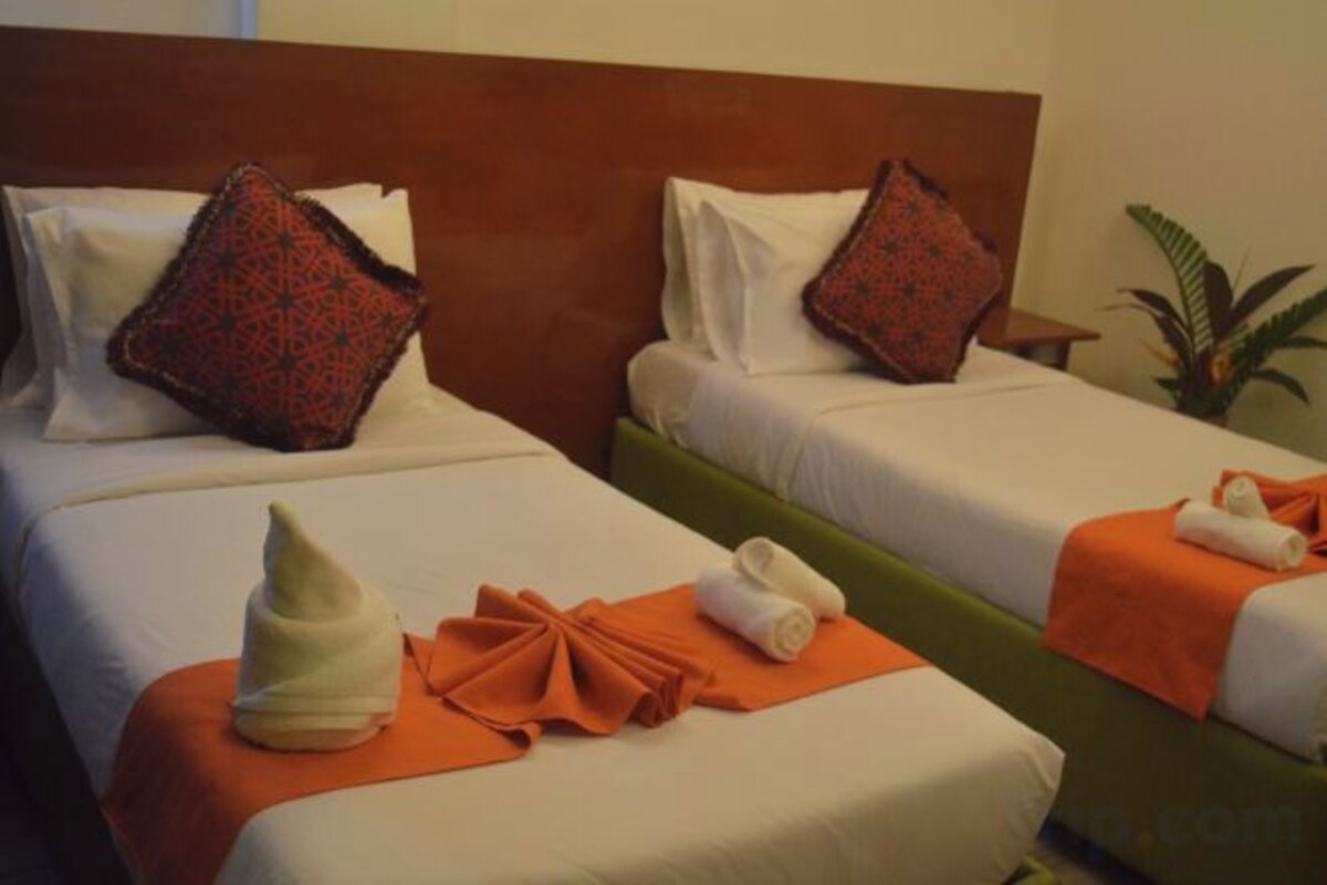 Premium bedding, down duvets, desk, soundproofing