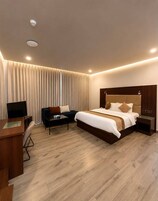 Sábanas de algodón egipcio, ropa de cama de alta calidad y minibar 