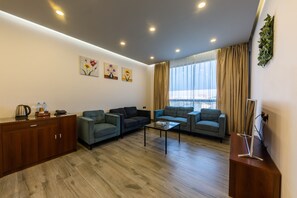 Apartment, 2 Bedrooms | Egyptian cotton sheets, premium bedding, minibar, in-room safe - Rosalina Hotel (Yanbu)