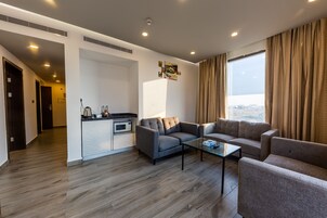 Sábanas de algodón egipcio, ropa de cama de alta calidad y minibar 