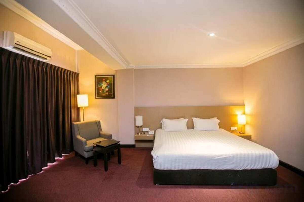 Executive Suite