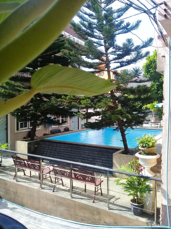 Outdoor pool - Centre Point Nanai (Patong)