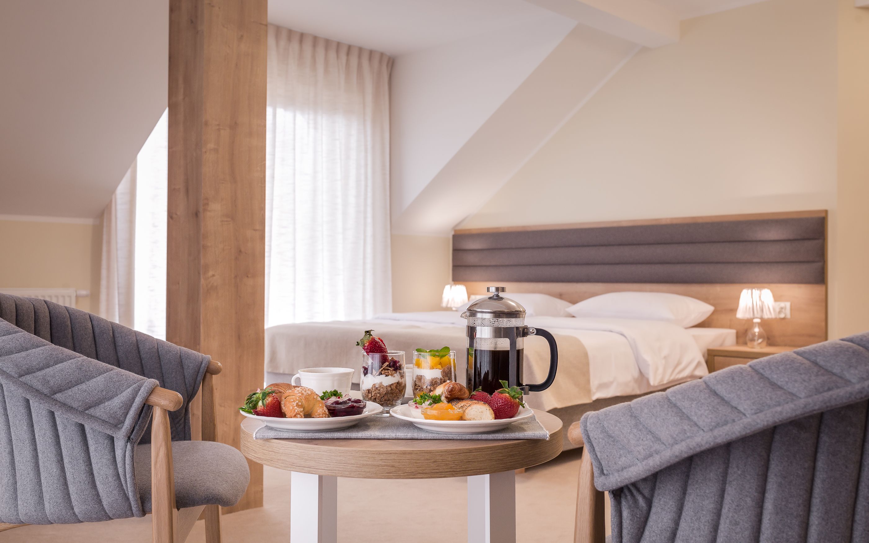 Family Apartment, 2 Bedrooms | In-room safe, desk, iron/ironing board, cribs/infant beds