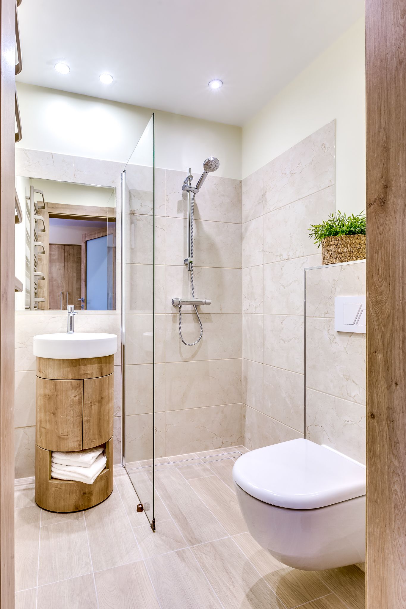 family apartment, 2 bedrooms | bathroom | shower, free toiletries, hair dryer, towels