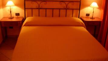 Ropa de cama de alta calidad y escritorio