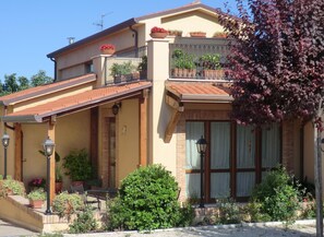 المنشأة من الخارج