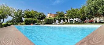Angelucci Agriturismo con Camere e Agri Camping