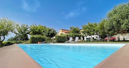 Angelucci Agriturismo con Camere e Agri Camping