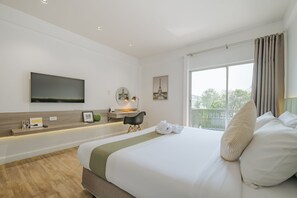 Deluxe-Doppelzimmer, Balkon | Minibar, Schreibtisch, Verdunkelungsvorhänge, kostenloses WLAN