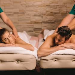 Couples treatment room(s), sauna, hot tub, steam room, body treatments