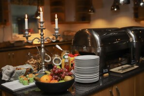 Ilmainen päivittäinen buffetaamiainen