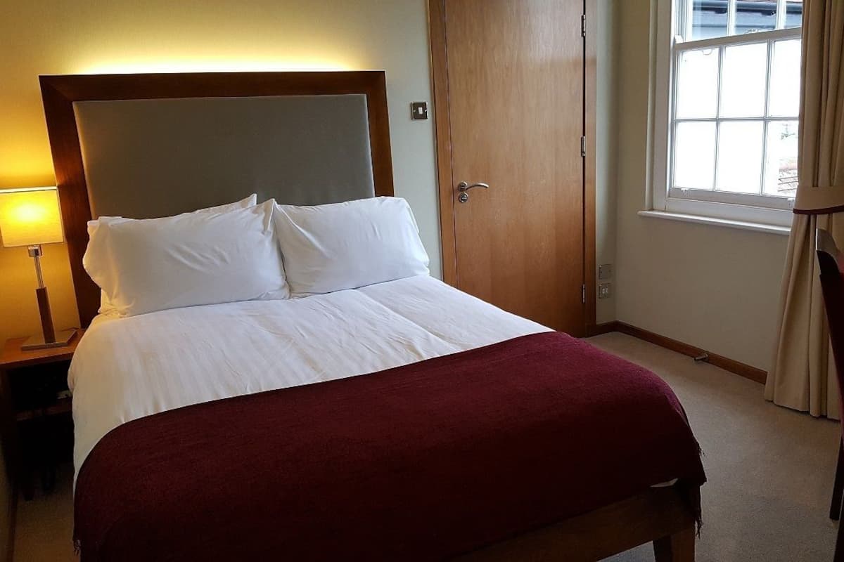 Classic Double Room (4) | In-room safe, desk, iron/ironing board, cribs (free)
