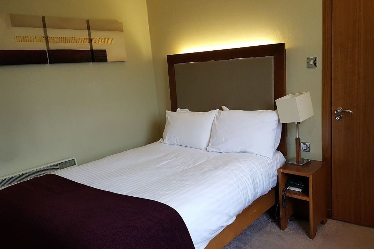 Executive Double Room (3) | In-room safe, desk, iron/ironing board, cribs (free)