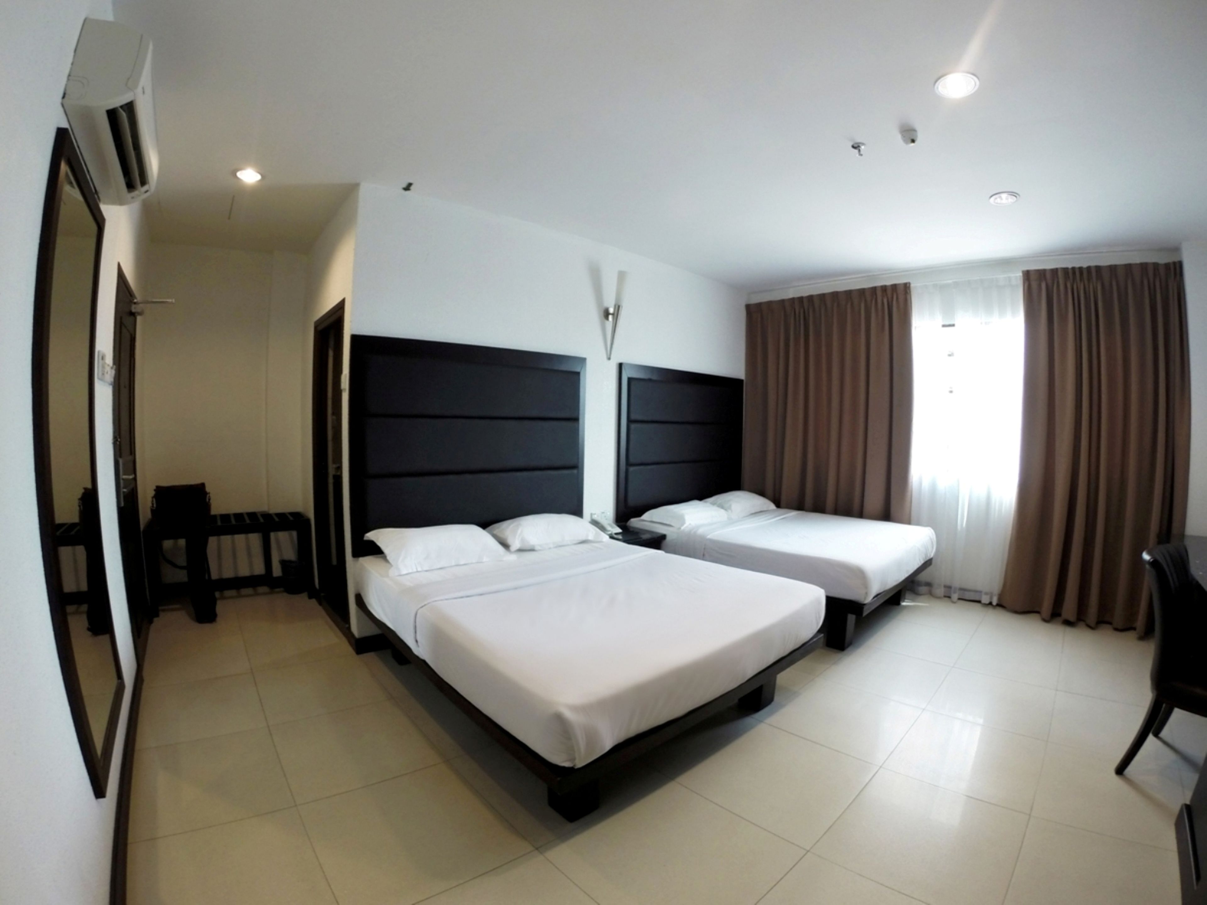 deluxe family | view from room