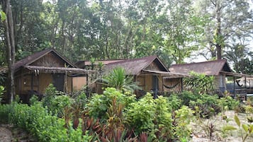 Basic Bungalow, 1 Queen Bed, Sea View | Terrace/patio