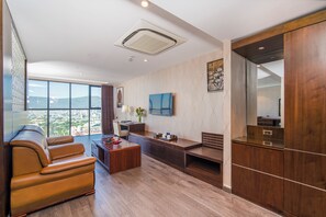 Luxtery Suite | Living area - Luxtery Hotel (Da Nang)