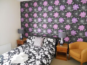 Desk, free WiFi, bed sheets - Yarm View Guest House and Cottages (Yarm)