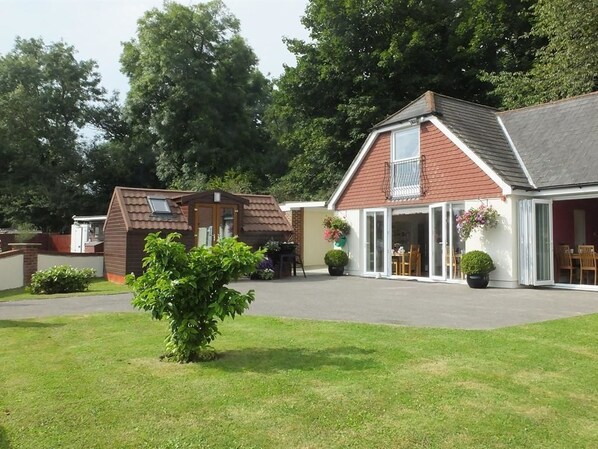 숙박 시설 정면