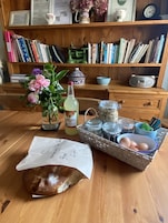 Casa de campo superior, baño privado (Old Post Cottage) | Desayuno | Desayuno continental gratuito y diario