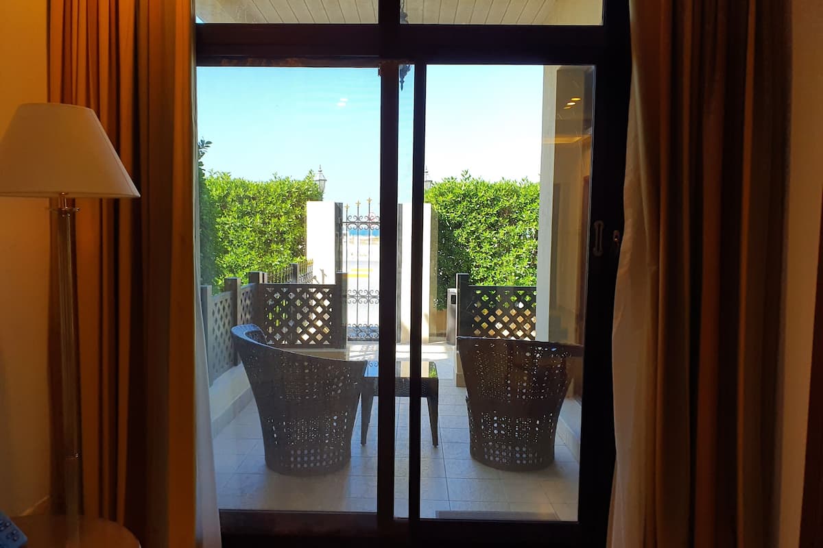 Beach Front Superior Room | Terras