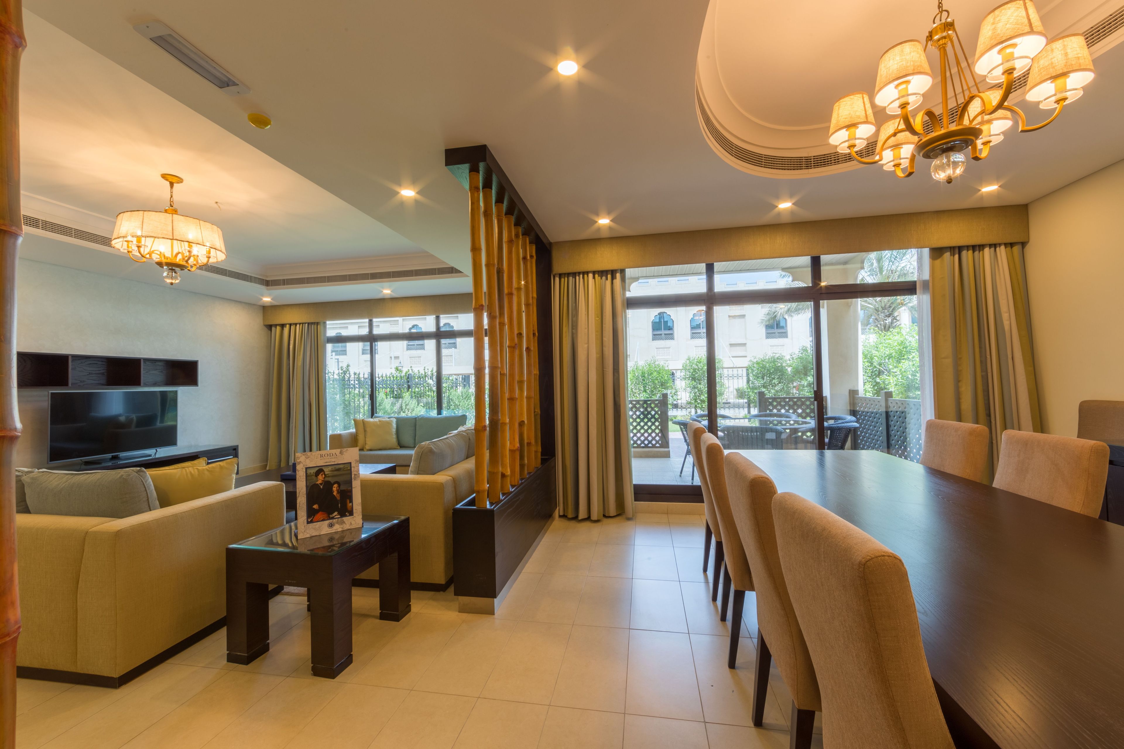 Télévision à écran plat