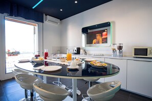 Tägliches kontinentales Frühstück gegen Gebühr