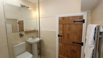 Shower, free toiletries, hair dryer, bathrobes
