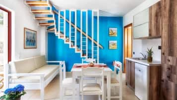 Duplex | Living area | Flat-screen TV