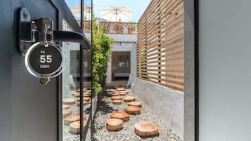 Double Room | 1 bedroom, minibar, desk, soundproofing