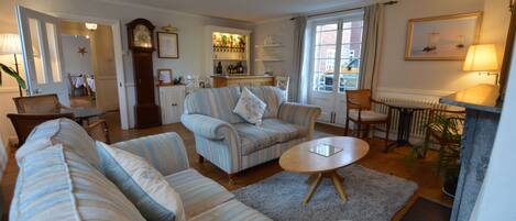 Télévision à écran plat