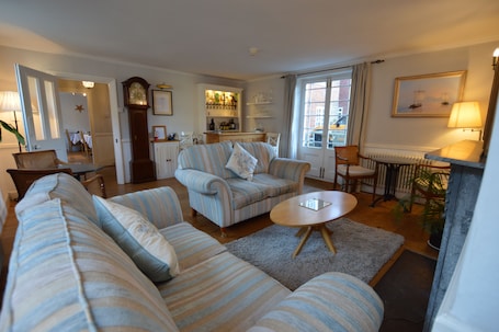 Televisión de pantalla plana