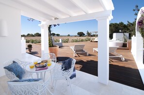 Vila Grand, teras (hot tub) | Pemandangan dari kamar