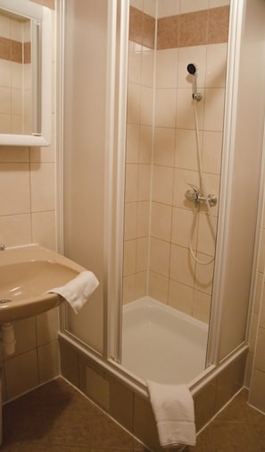 Hair dryer, towels