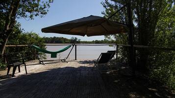 Cabane Confort, salle de bains attenante, vue fleuve (Cabane Bambou) | Extérieur