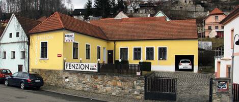 Entrée de l’hébergement