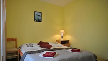 Basic Double Room | Desk, iron/ironing board, free WiFi