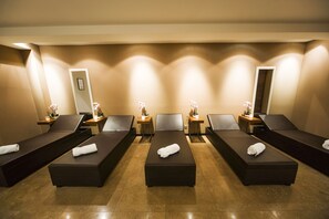 Sauna, hammam, soins corporels, enveloppements corporels