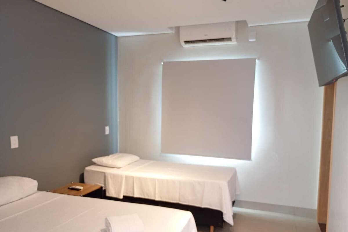 Standard Double or Twin Room | Bathroom | Shower, free toiletries, towels