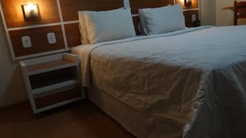 Frigobar, cortinas blackout, Wi-Fi de cortesia, roupa de cama