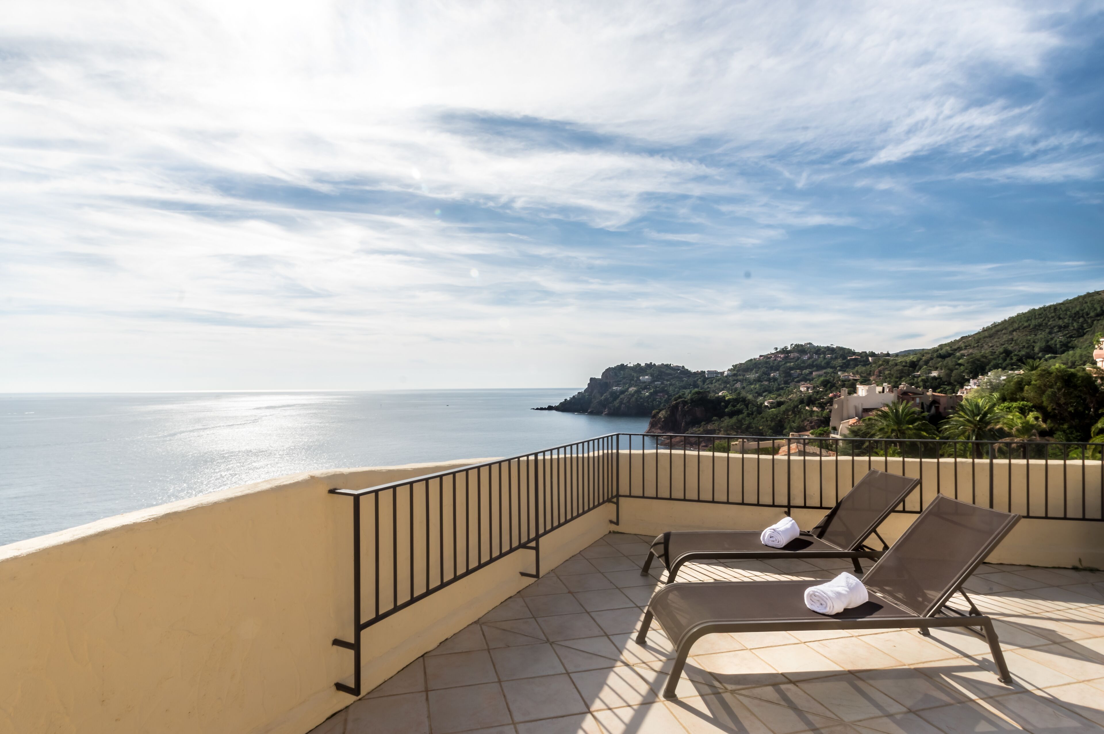 Minibar, in-room safe, desk, soundproofing