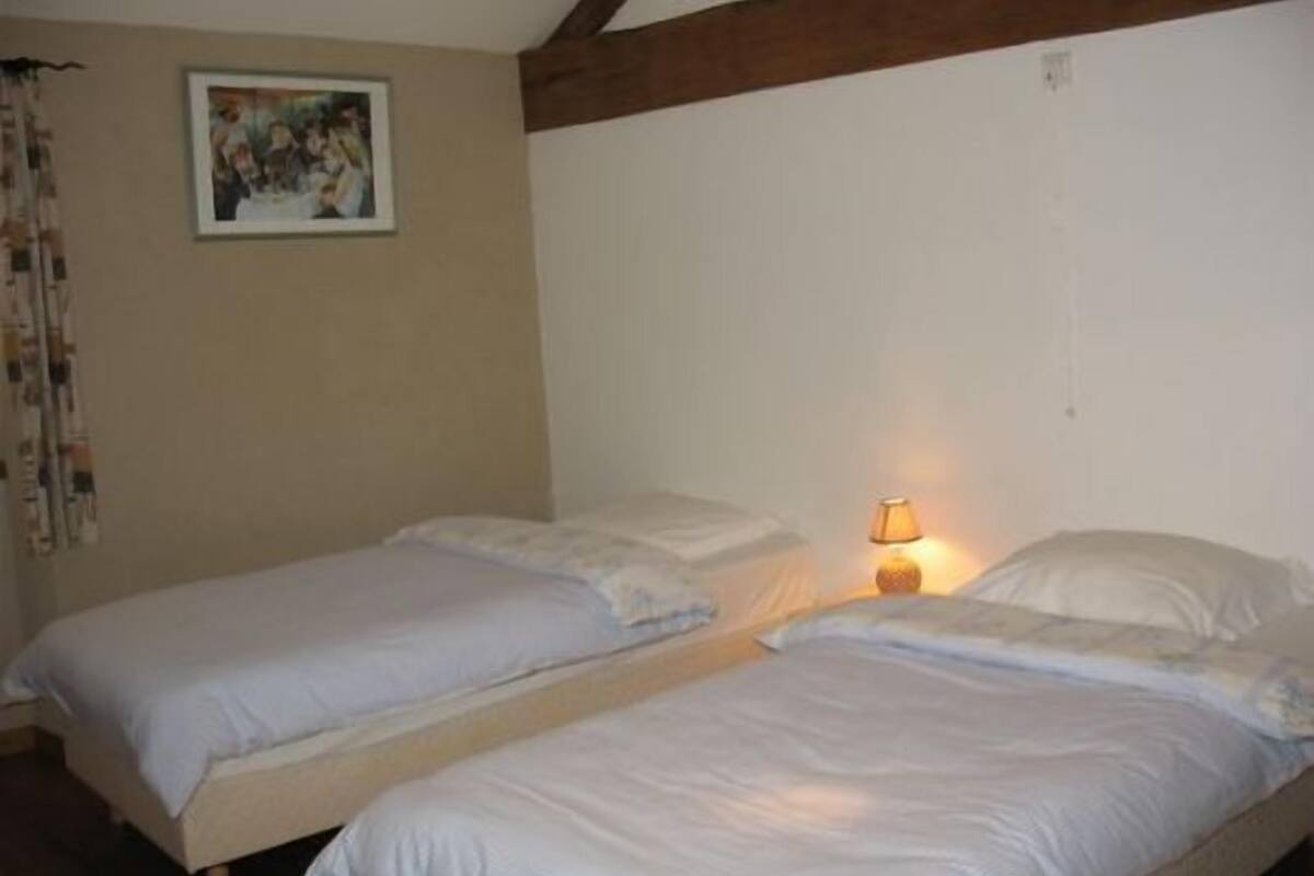 Casa de campo familiar, 3 habitaciones, vistas al jardín, en la zona del patio | Escritorio, cunas (de pago), wifi gratis y ropa de cama