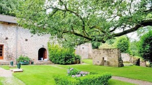 Garden - Château de Beauvais (Saint-Amand-Jartoudeix)