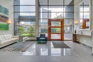 Lobby - Altos Alameda apartments (Santiago)