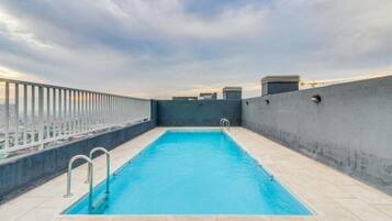 Alberca al aire libre por temporada