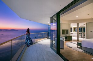 Autograph, Suite, 1 Queen Bed, Oceanfront | View from room