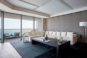 32–tuumainen LED-televisio, jossa satelliittikanavat