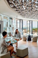 3 restaurants, breakfast, lunch, dinner served; international cuisine