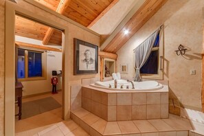 Premium House, 3 Bedrooms, Hill View, Mountainside | Bathroom